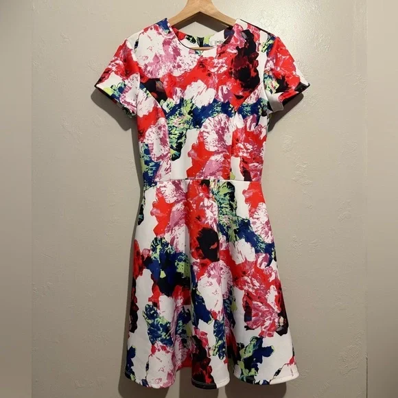 Milly Floral Print Fit and Flare Skater Dress Women’s Size 4, Colorful, Pockets - Picture 2 of 12